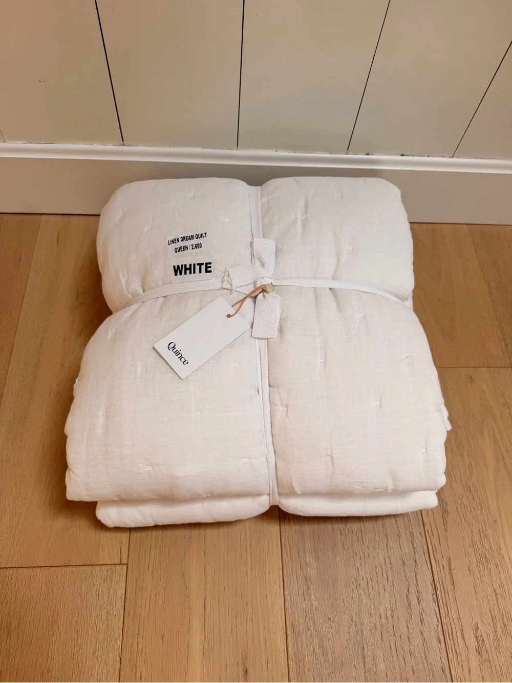 Quince White %European Linen Dream Quilt brand new